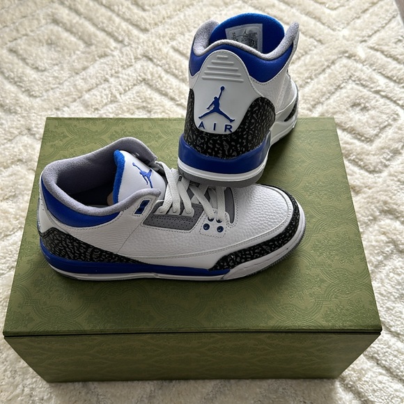 Jordan 3 Retro (GS) *BRAND NEW** - Picture 2 of 5
